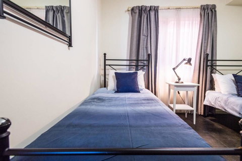 Executive 3 Bedroom Apartment + Internet + Parking - Melbourne Tourism 22
