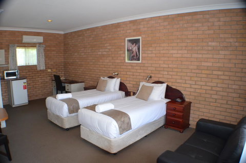 Deer Park Motor Inn Armidale - Melbourne Tourism 3