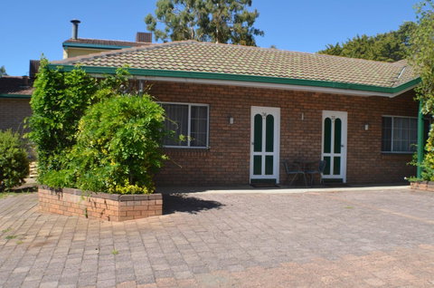 Deer Park Motor Inn Armidale - Melbourne Tourism 37