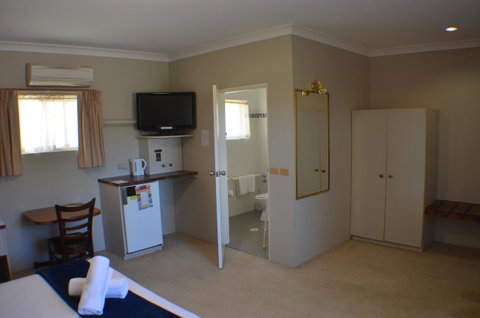Deer Park Motor Inn Armidale - Melbourne Tourism 34