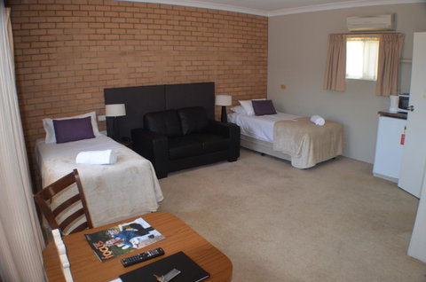Deer Park Motor Inn Armidale - Melbourne Tourism 11
