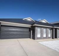 Serene Shores - Melbourne Tourism