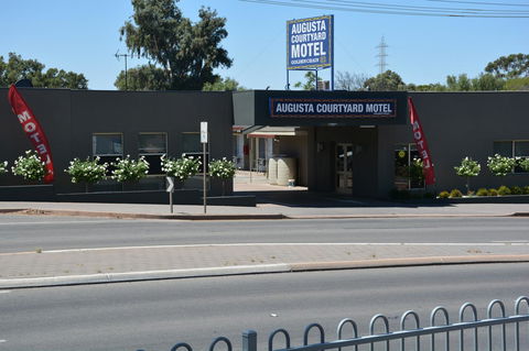 Augusta Courtyard Motel - Melbourne Tourism 12
