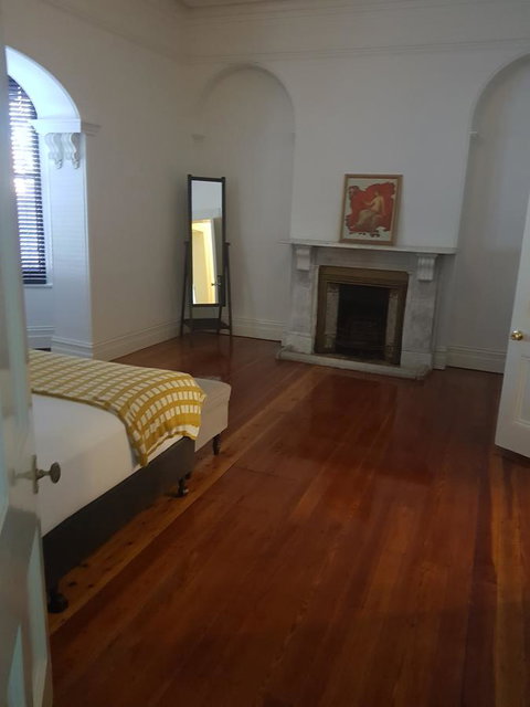 Hammond Apartments - Melbourne Tourism 1