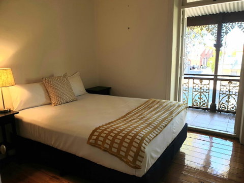 Hammond Apartments - Melbourne Tourism 9