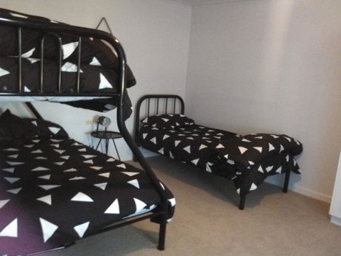 Hilltop Escape - Melbourne Tourism 15