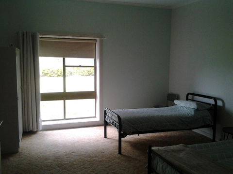 Hilltop Escape - Melbourne Tourism 4