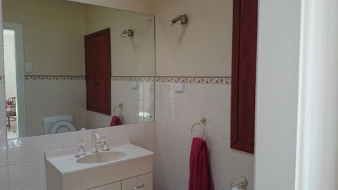 Hilltop Escape - Melbourne Tourism 20