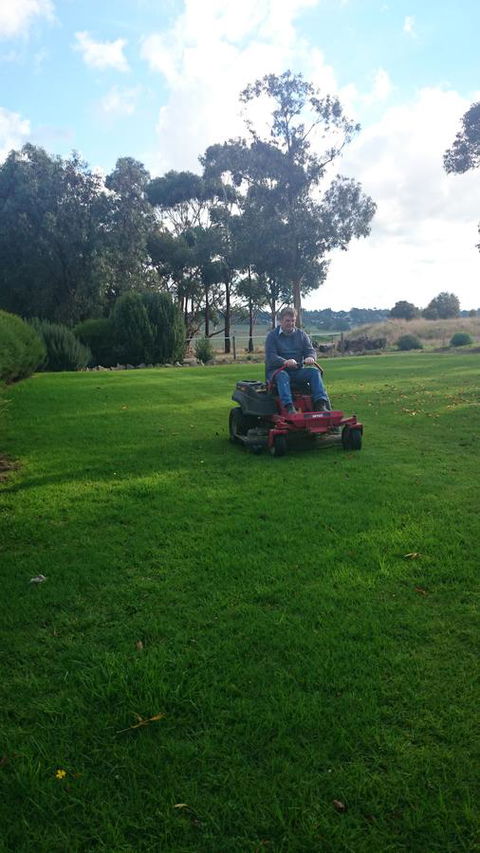 Hilltop Escape - Melbourne Tourism 21