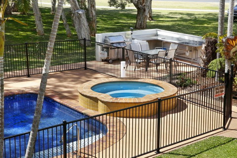 Aston Motel Yamba - Melbourne Tourism 14