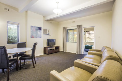 Greenways Apartments - Melbourne Tourism 7