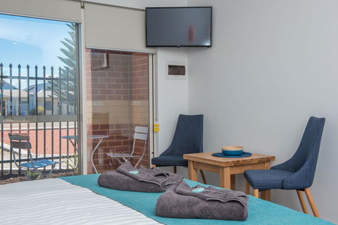 Jurien Bay Motel Apartments - Melbourne Tourism 8