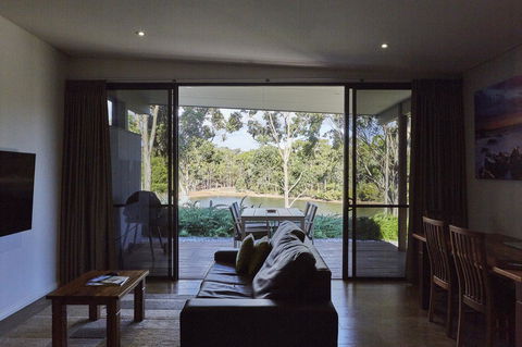 Eight Willows Retreat - Melbourne Tourism 5