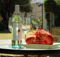 Lazy Lobster Holiday Units  Chalets - Melbourne Tourism