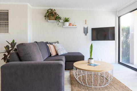 Number 72 Kalbarri Riverview Apartments - Melbourne Tourism 1