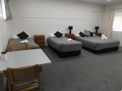 Ben Chifley Motor Inn - Melbourne Tourism 8