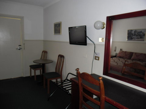 Ben Chifley Motor Inn - Melbourne Tourism 41