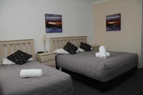 Ben Chifley Motor Inn - Melbourne Tourism 13