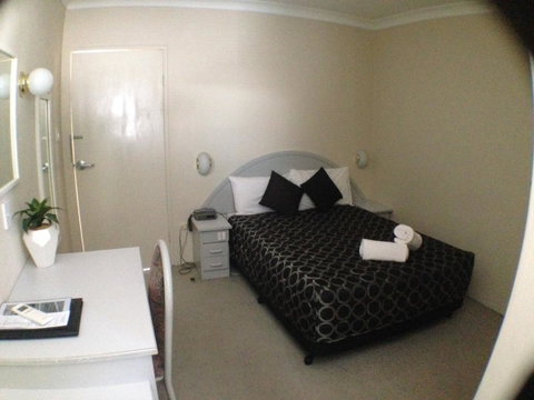 Ben Chifley Motor Inn - Melbourne Tourism 30