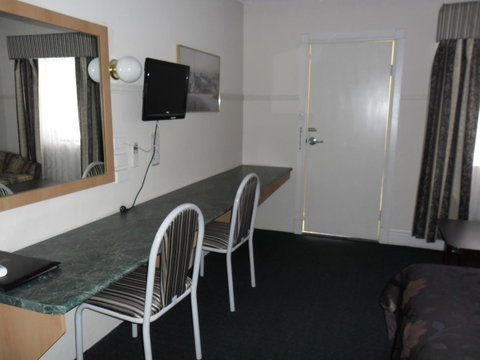 Ben Chifley Motor Inn - Melbourne Tourism 40