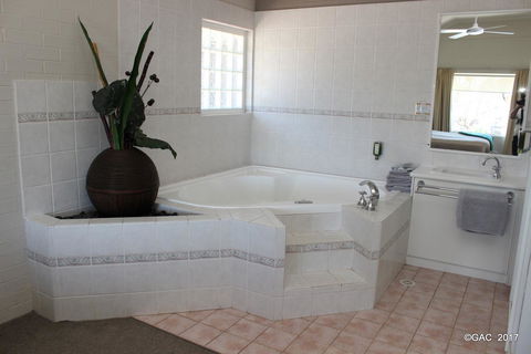 Mollymook Cove Apartments - Melbourne Tourism 8