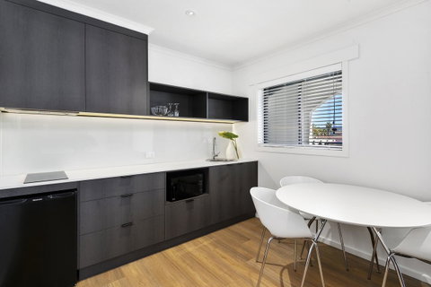 Quality Resort Siesta - Melbourne Tourism 13