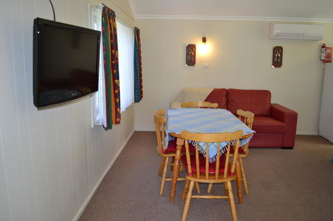 Sundial Holiday Units - Melbourne Tourism 21