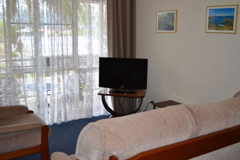 Sundial Holiday Units - Melbourne Tourism 36