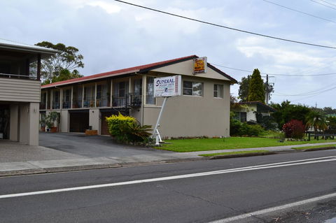 Sundial Holiday Units - Melbourne Tourism 1