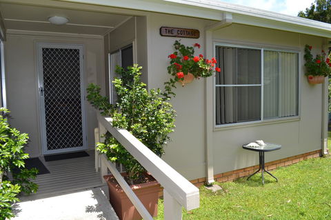 Sundial Holiday Units - Melbourne Tourism 25