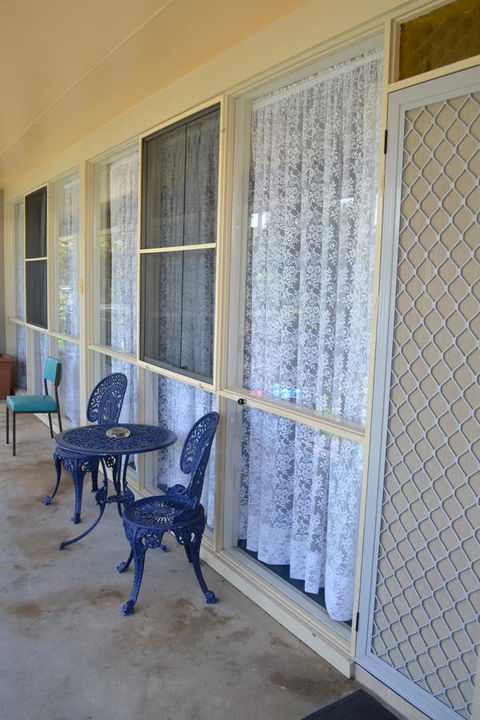 Sundial Holiday Units - Melbourne Tourism 23