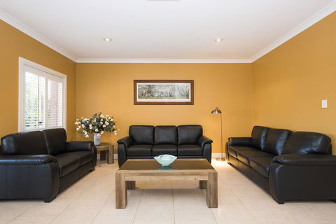 Colonial Court Villas - Melbourne Tourism 16