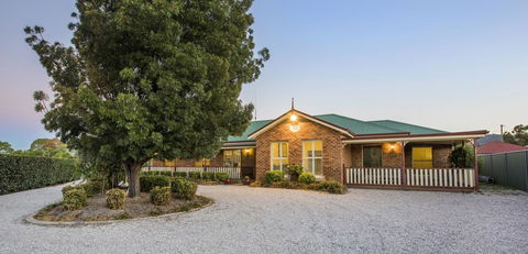 Colonial Court Villas - Melbourne Tourism 4