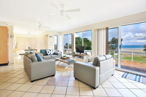 The Rotunda, Gerroa - Melbourne Tourism 3