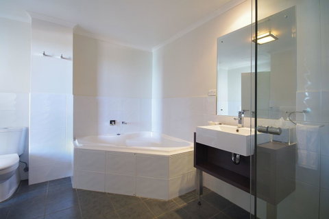 Macquarie Waters Boutique Apartment Hotel - Melbourne Tourism 28