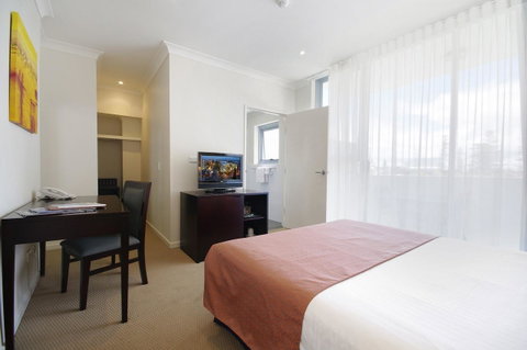 Macquarie Waters Boutique Apartment Hotel - Melbourne Tourism 21