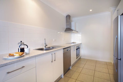 Macquarie Waters Boutique Apartment Hotel - Melbourne Tourism 17