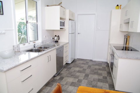 Fleur Cottage, 7 Willow Street - Melbourne Tourism 3