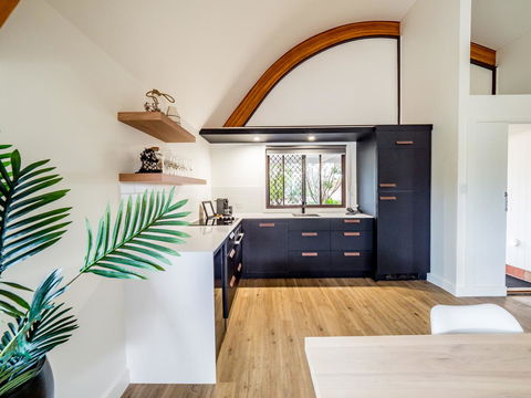 Waves Byron Bay - Melbourne Tourism 13