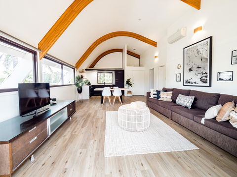 Waves Byron Bay - Melbourne Tourism 8