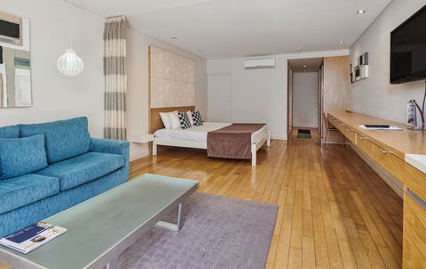 Waves Byron Bay - Melbourne Tourism 39