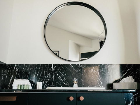 Waves Byron Bay - Melbourne Tourism 16