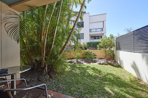 Waves Byron Bay - Melbourne Tourism 32