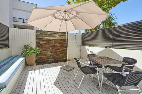 Waves Byron Bay - Melbourne Tourism 38