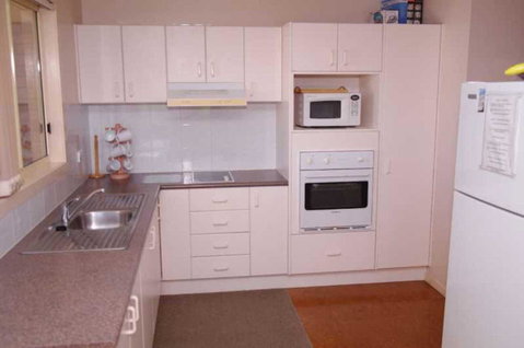 Bellhaven 2, 17 Willow Street - Melbourne Tourism 0