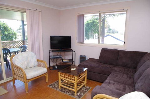 Bellhaven 2, 17 Willow Street - Melbourne Tourism 1