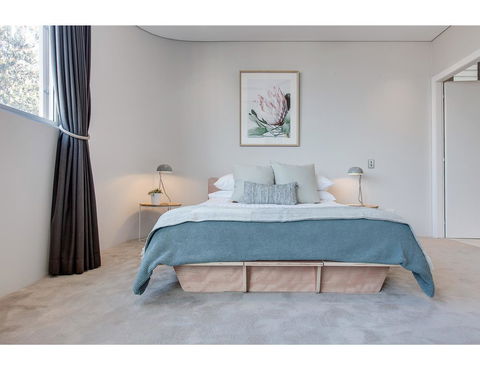 Oceanside Elegance At Superb Home Steps From Sand - Melbourne Tourism 1
