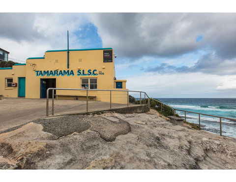 Oceanside Elegance At Superb Home Steps From Sand - Melbourne Tourism 21