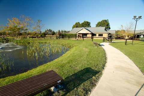 Potters Apartments - Melbourne Tourism 43