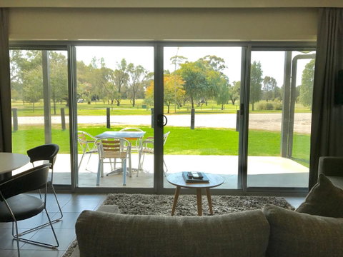 Comfort Suites Clubarham Golf Resort - Melbourne Tourism 13